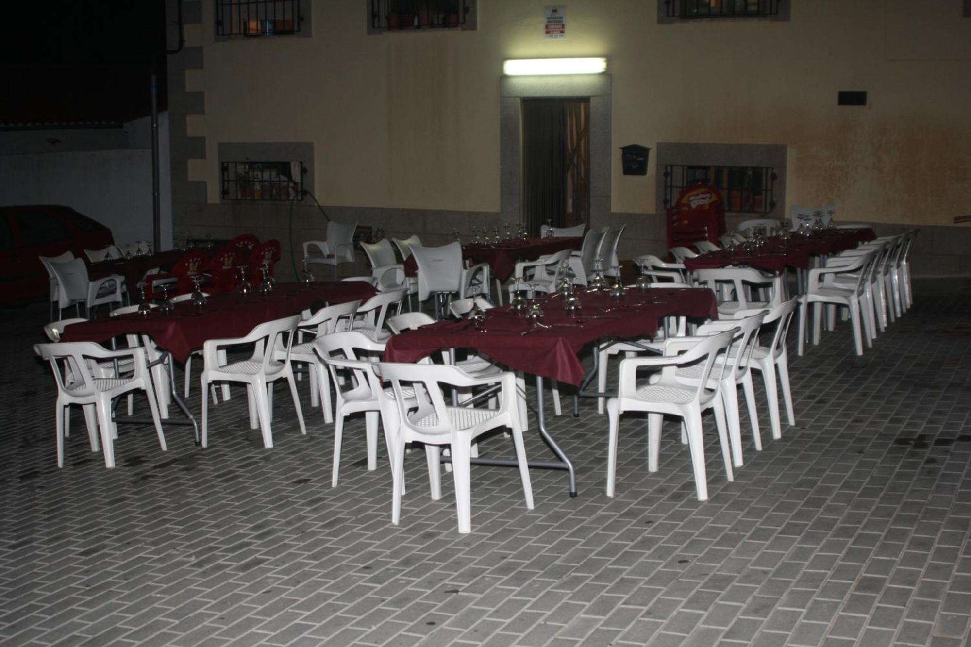 Hotel Carvajal Torrejón el Rubio Exteriör bild