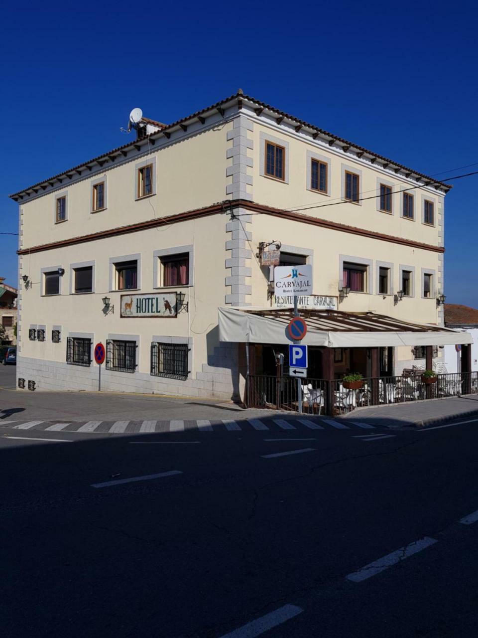 Hotel Carvajal Torrejón el Rubio Exteriör bild